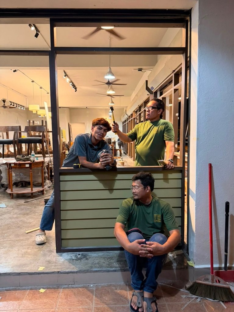 Hijau Garden team with a custom furniture project